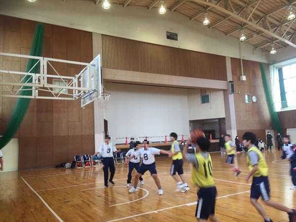 http://www.fukuiminami-sh.ed.jp/news/20170218basketball02.jpg