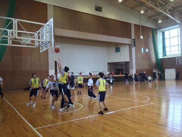 http://www.fukuiminami-sh.ed.jp/news/20170218basketball03.jpg