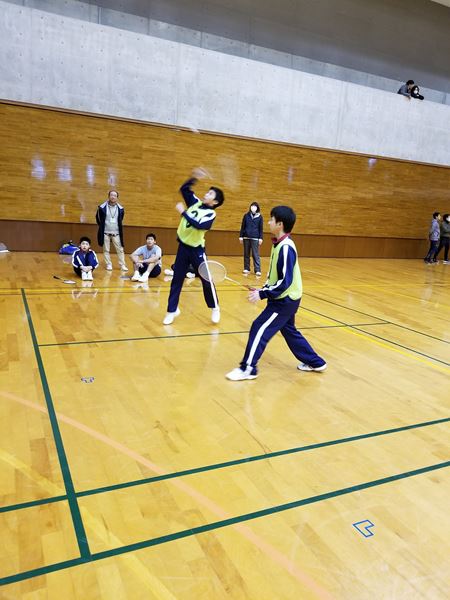 http://www.fukuiminami-sh.ed.jp/news/20171206badminton03.jpg